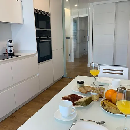 Canelas Premium Nuevos Con Piscina, Amplias Terrazas Y Garaje