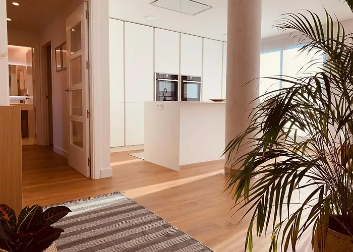 Canelas Premium Nuevos Con Piscina, Amplias Terrazas Y Garaje