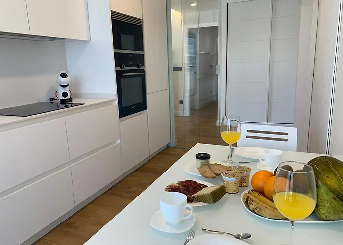 Canelas Premium Nuevos Con Piscina, Amplias Terrazas Y Garaje